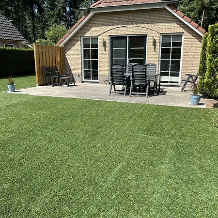 In Aan De Rand Het Bos Vakantiehuis