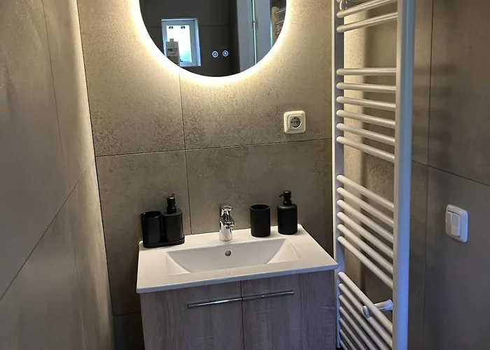 In Aan De Rand Het Bos *