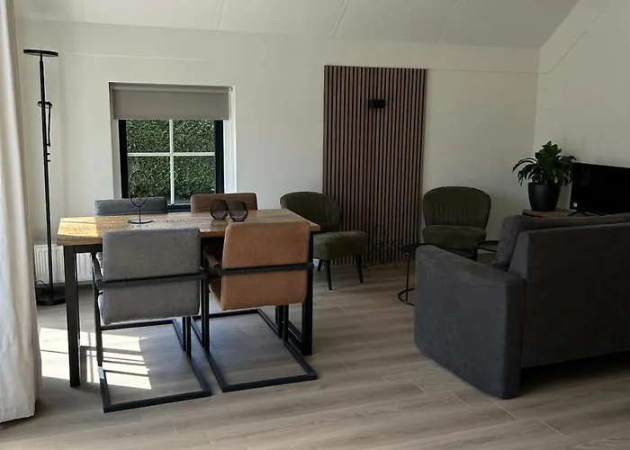 In Aan De Rand Het Bos Lunteren