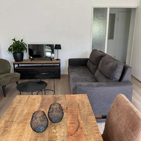 Сasa de vacaciones In Aan De Rand Het Bos *